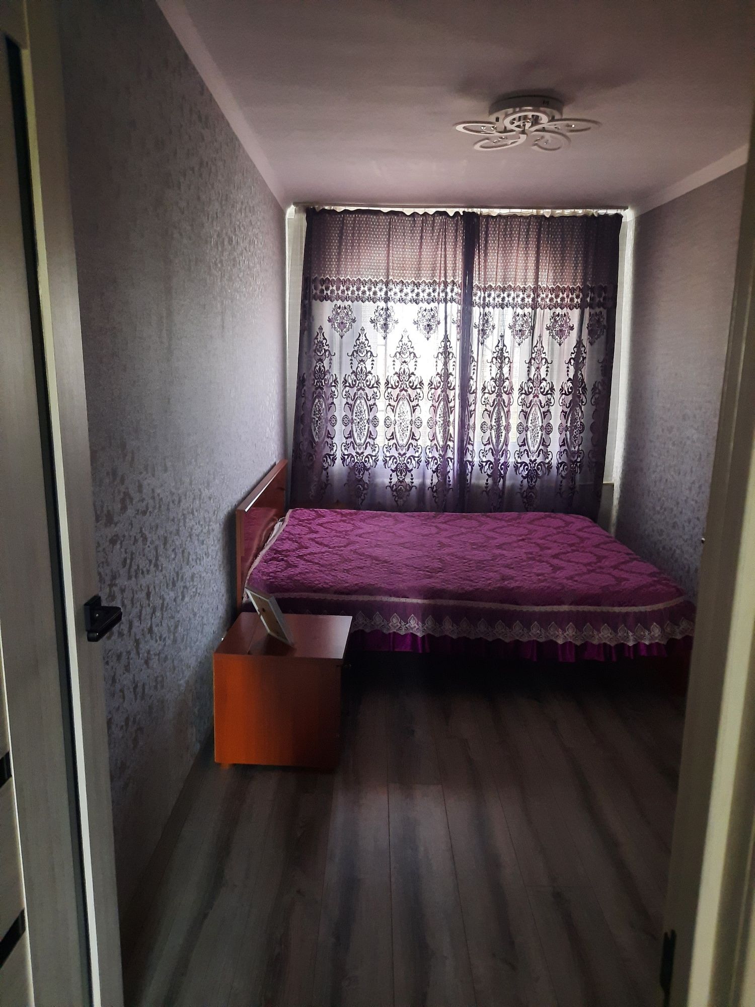 Продам 3-х комнатную квартиру в центре города.