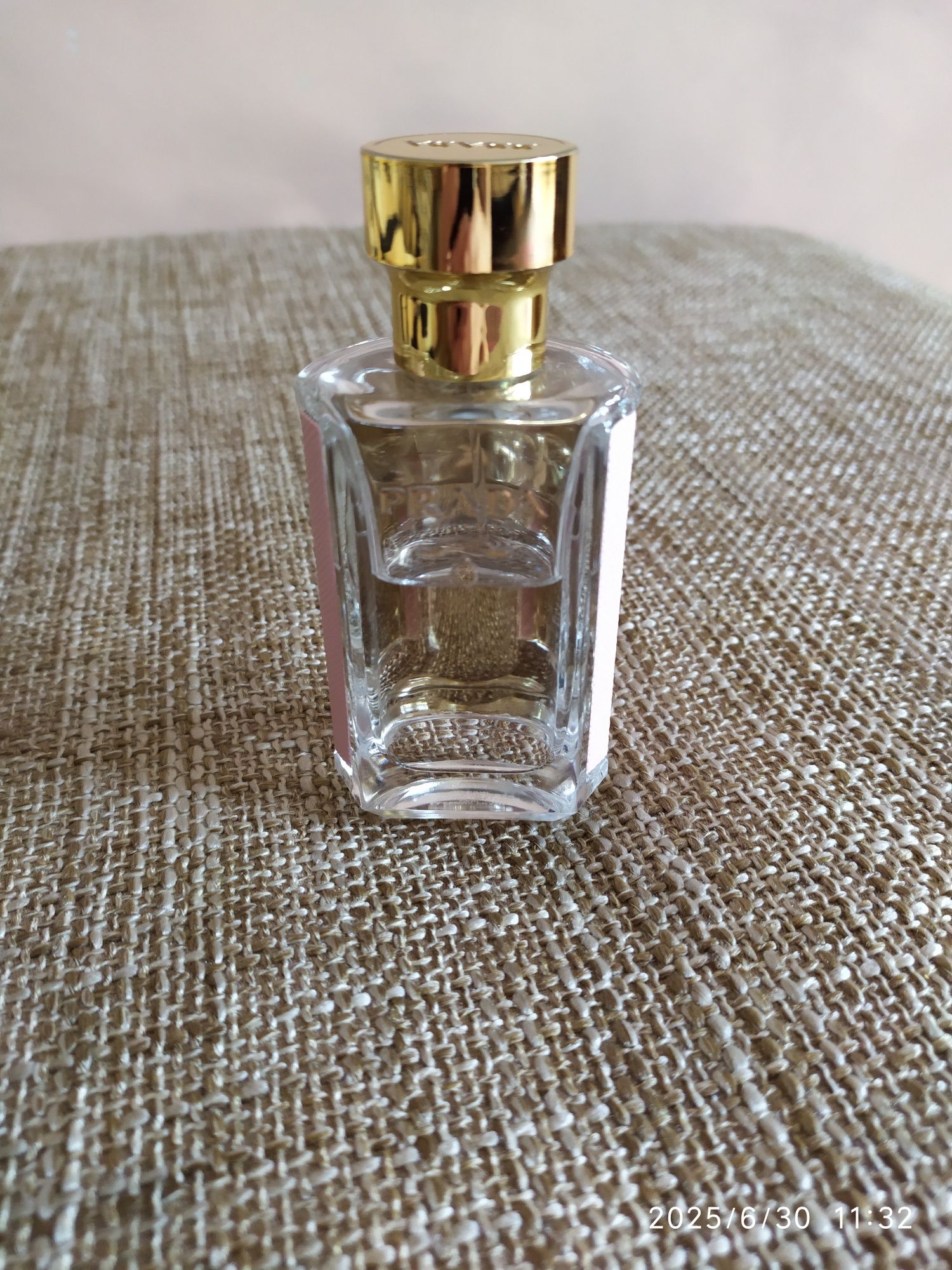 туалетная вода Prada La Femme оригинал