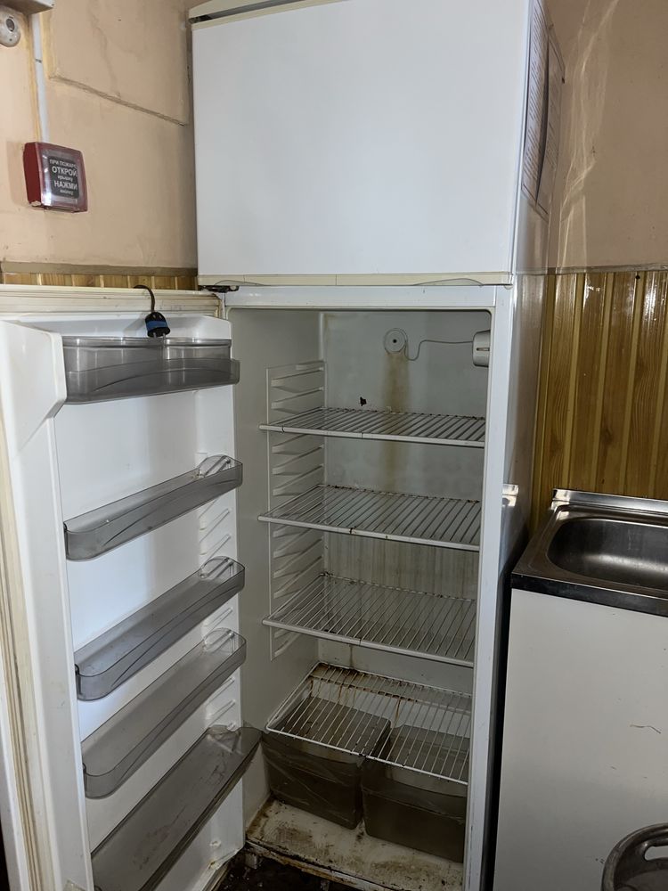 Продам холодильник