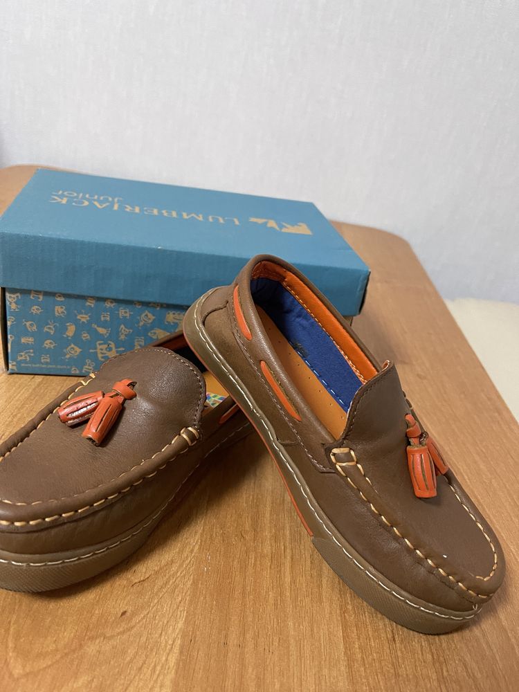 Продам детские лоферы
