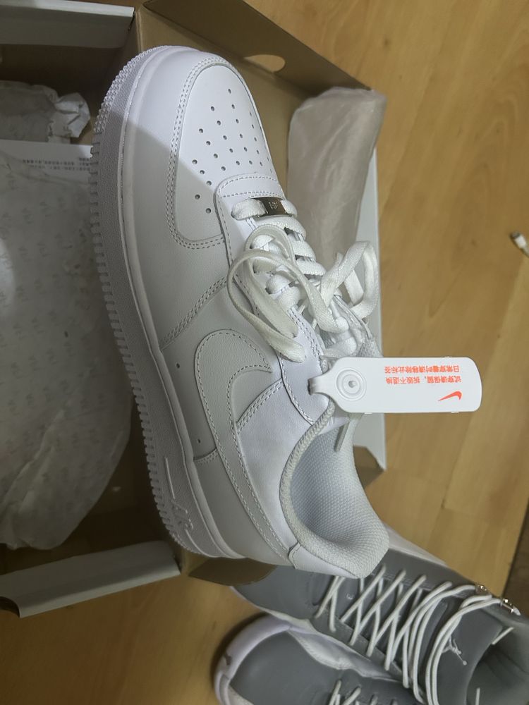 Белые Air force 1