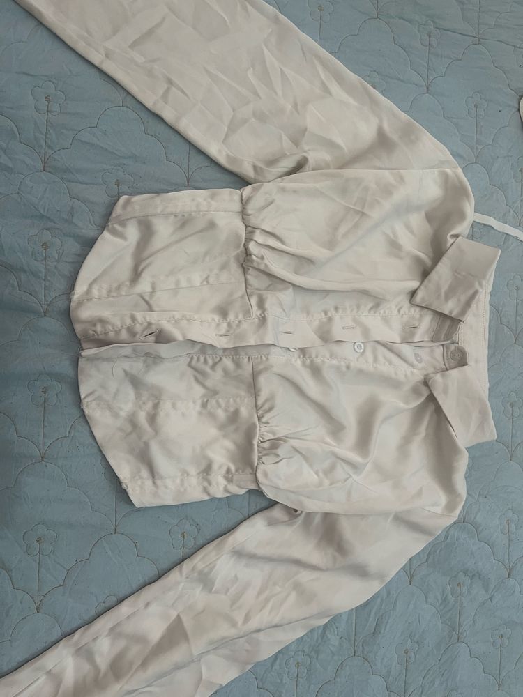 Продам школьные рубашки женские