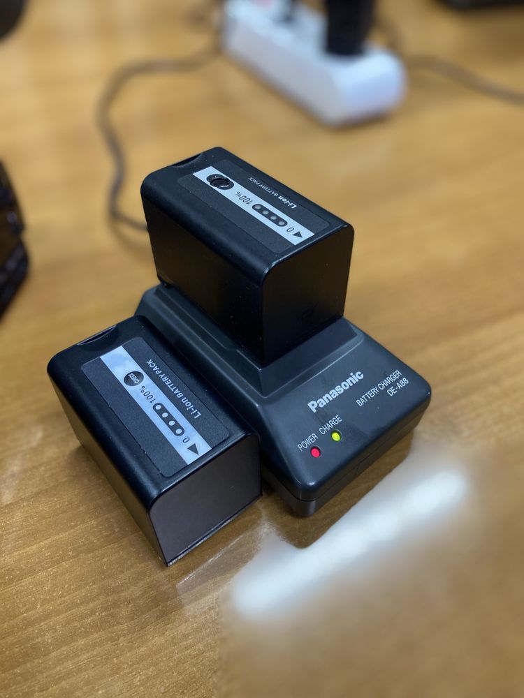 Panasonic hc-x1000 / 2 флешка / штатиф / 2 батарейка