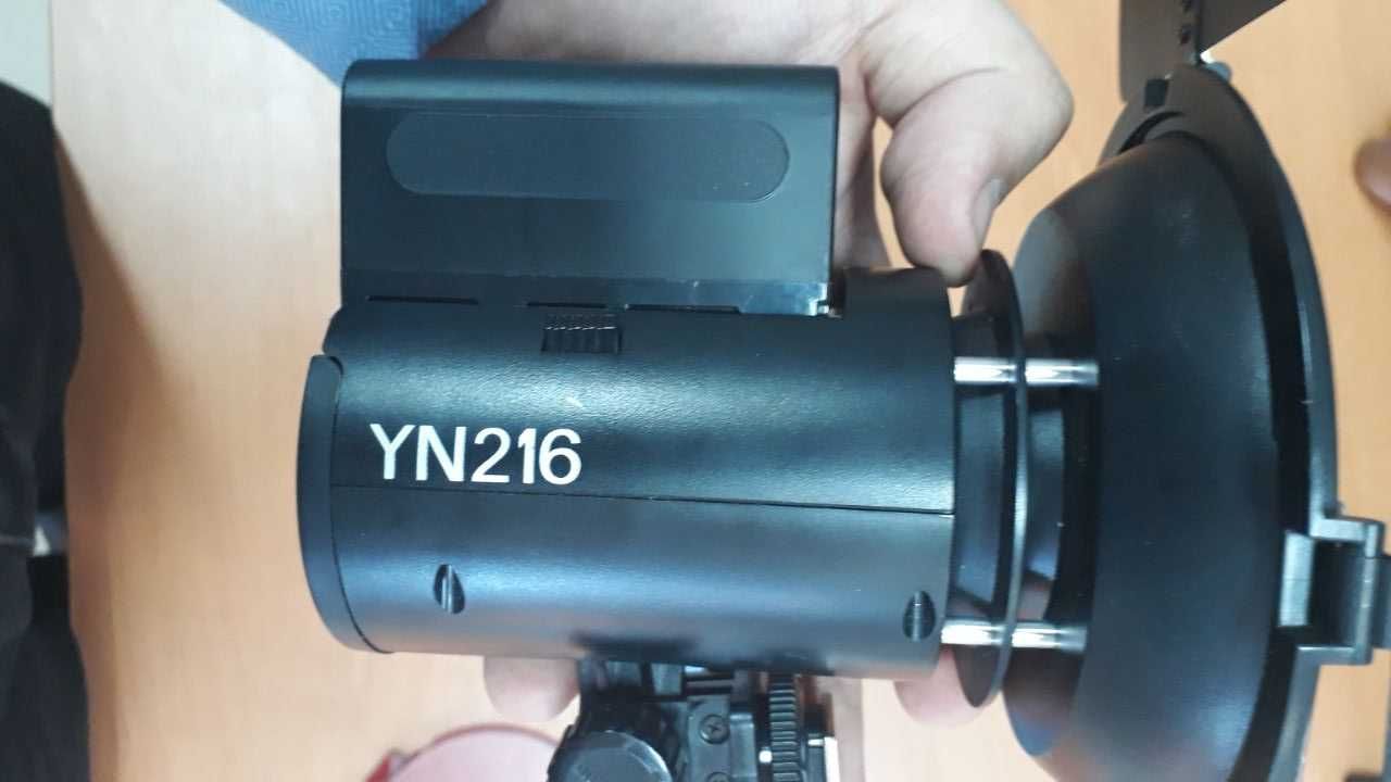 Осветитель (видеосвет) светодиодный YongNuo YN-216