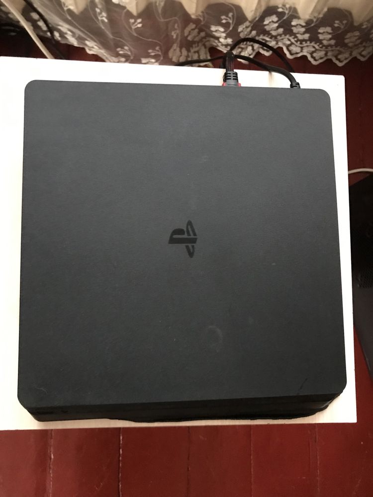 PlayStation 4 slim. 15 игр! 1 тарабайт ,торг.