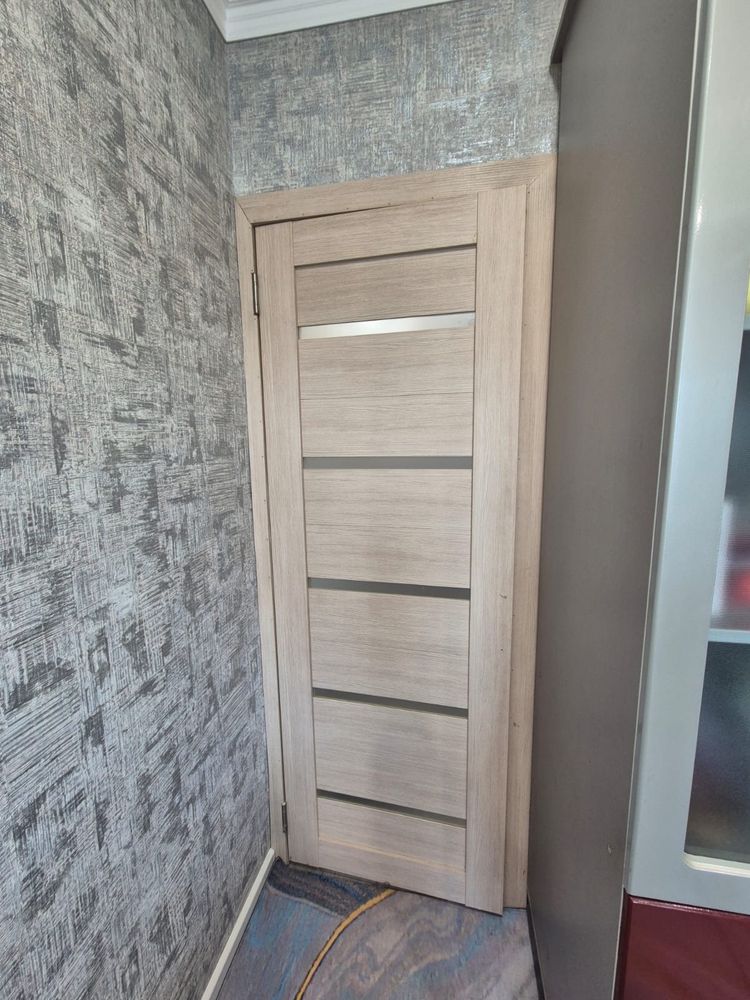 Продам межкомнатную дверь