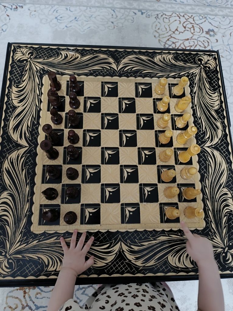 Игровой столик нарды шахматы