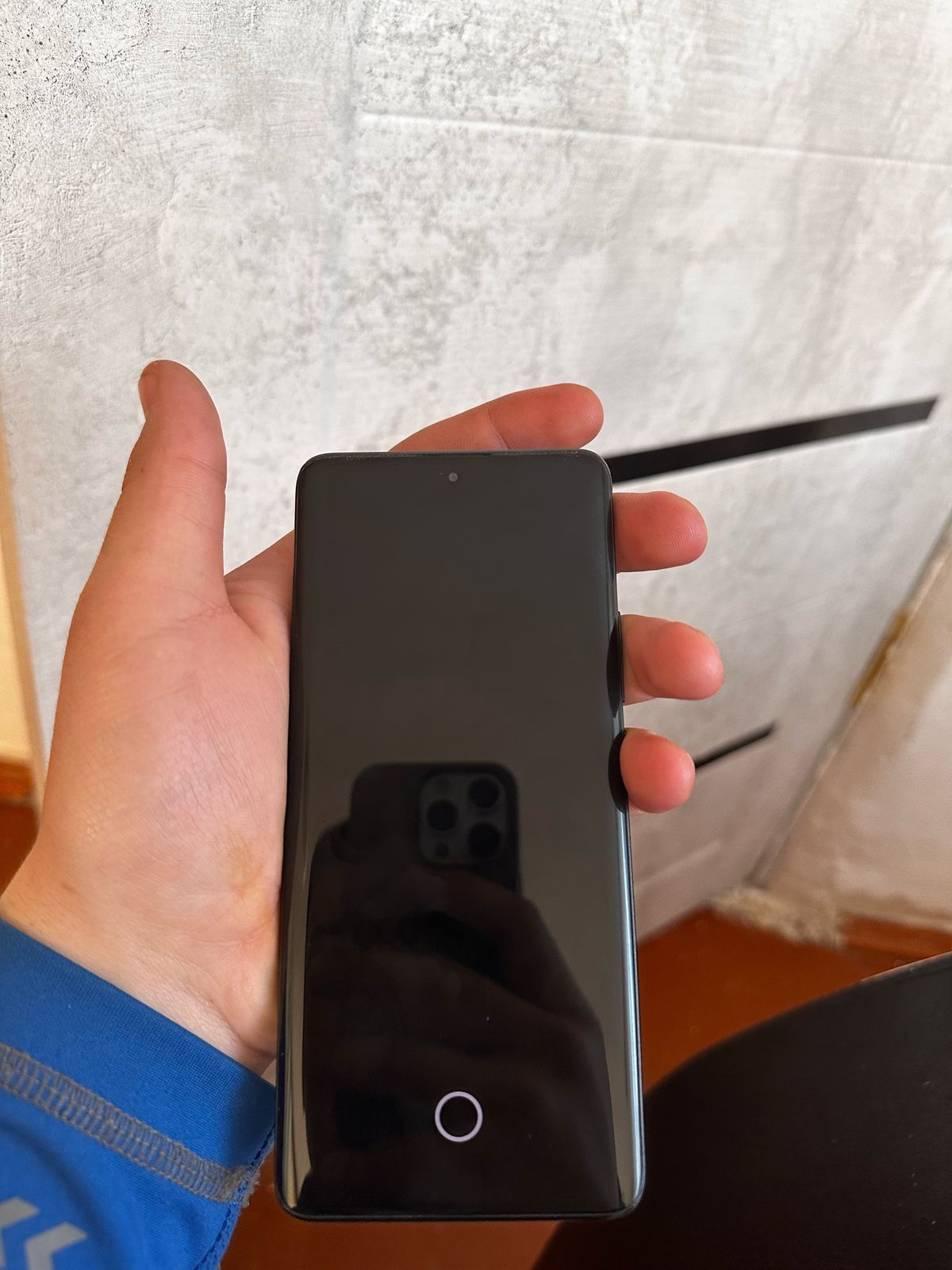 Обменяю на Айфон 11-12-13 про и высше! Xiaomi Redmi not 13 pro+ (памят