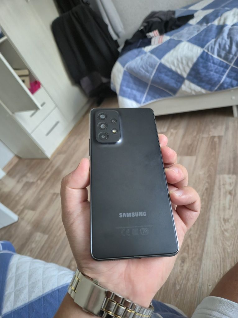 Продам Samsung a53 в идеале