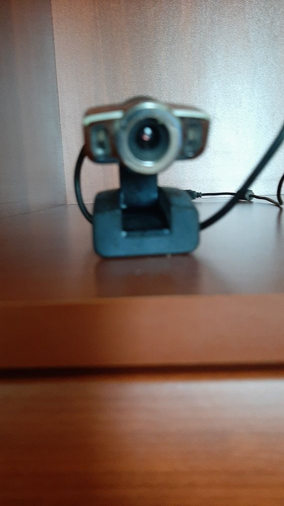 наушники,камера хорошего качества