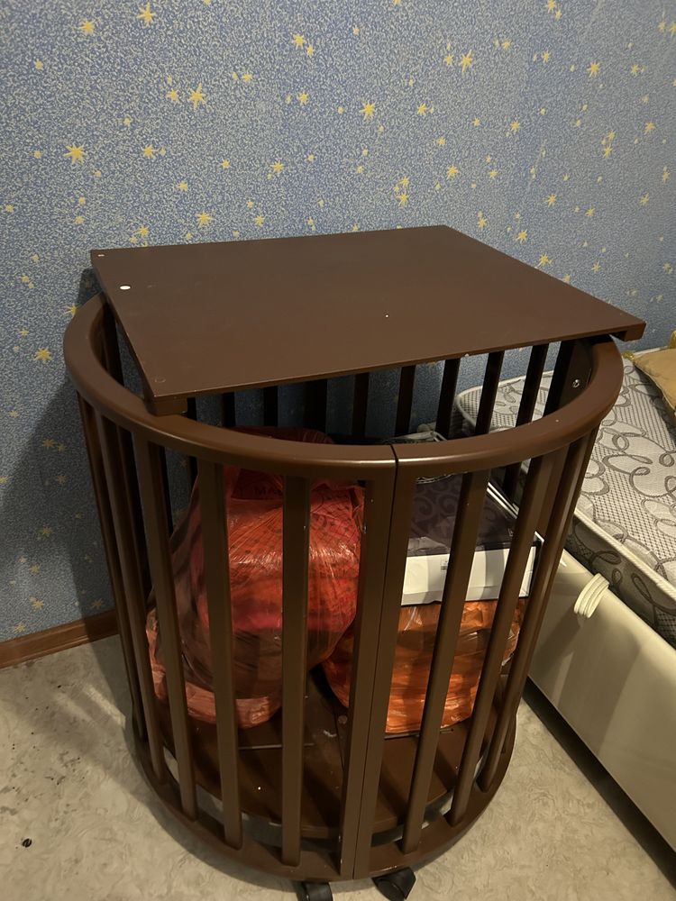 Продаю детский манеж.