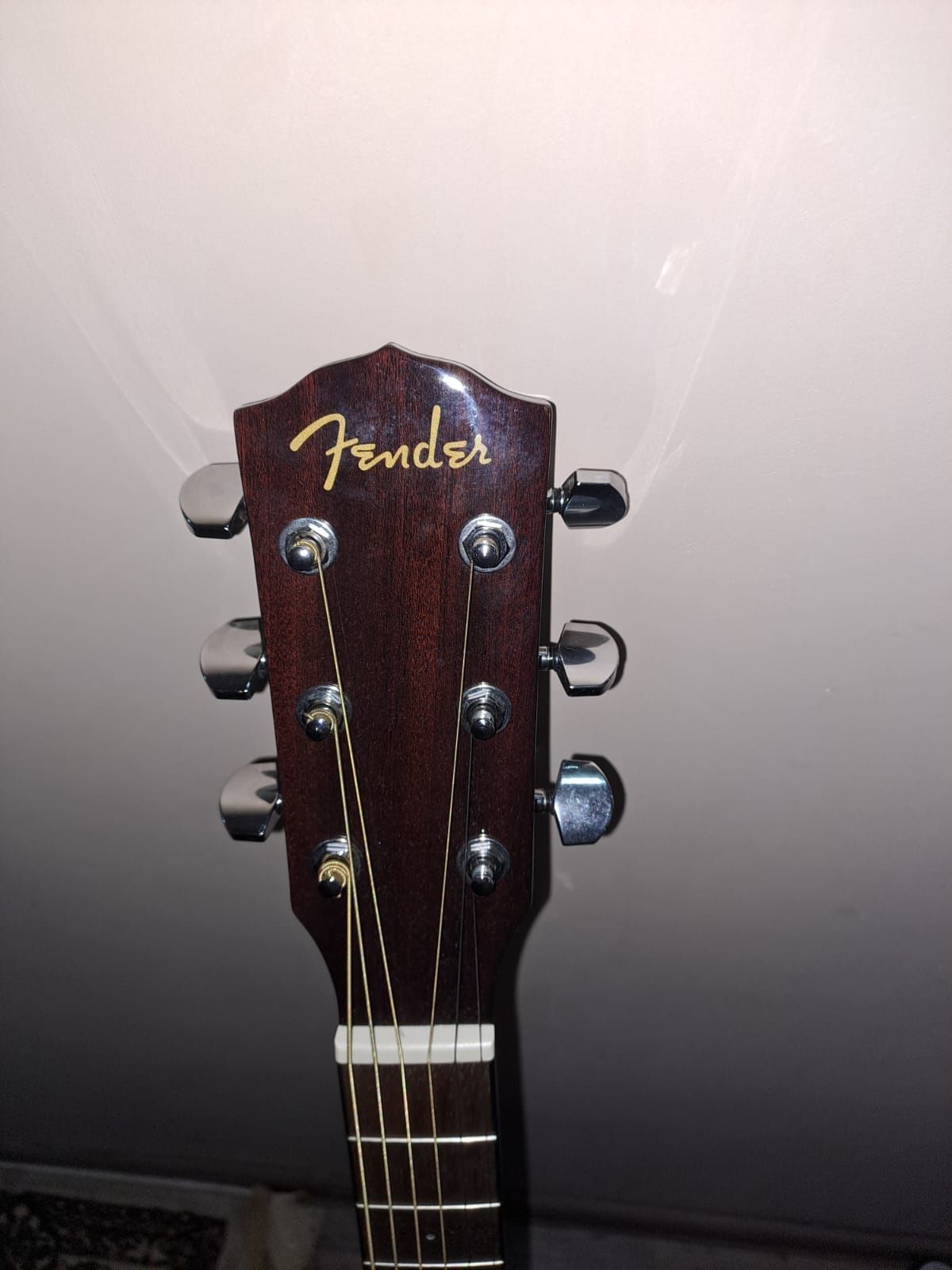 Продам гитару, Fender.