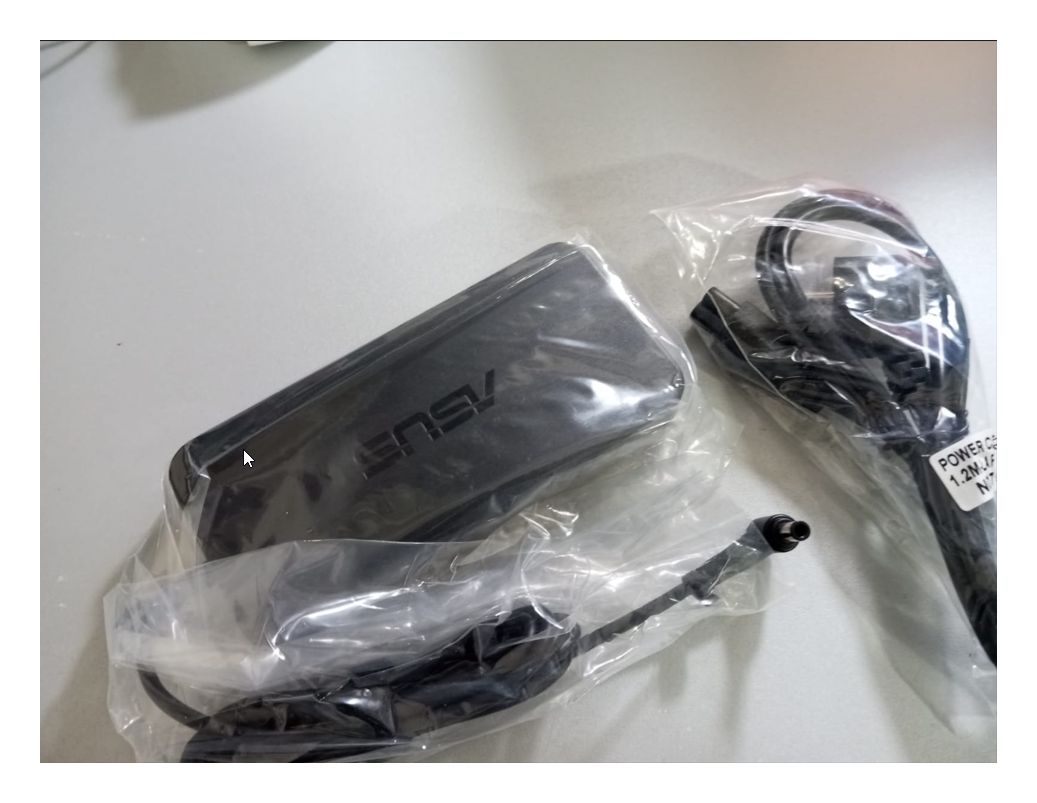 на ноутбук ASUS, зарядка, блок питания (на разъём с иглой)
