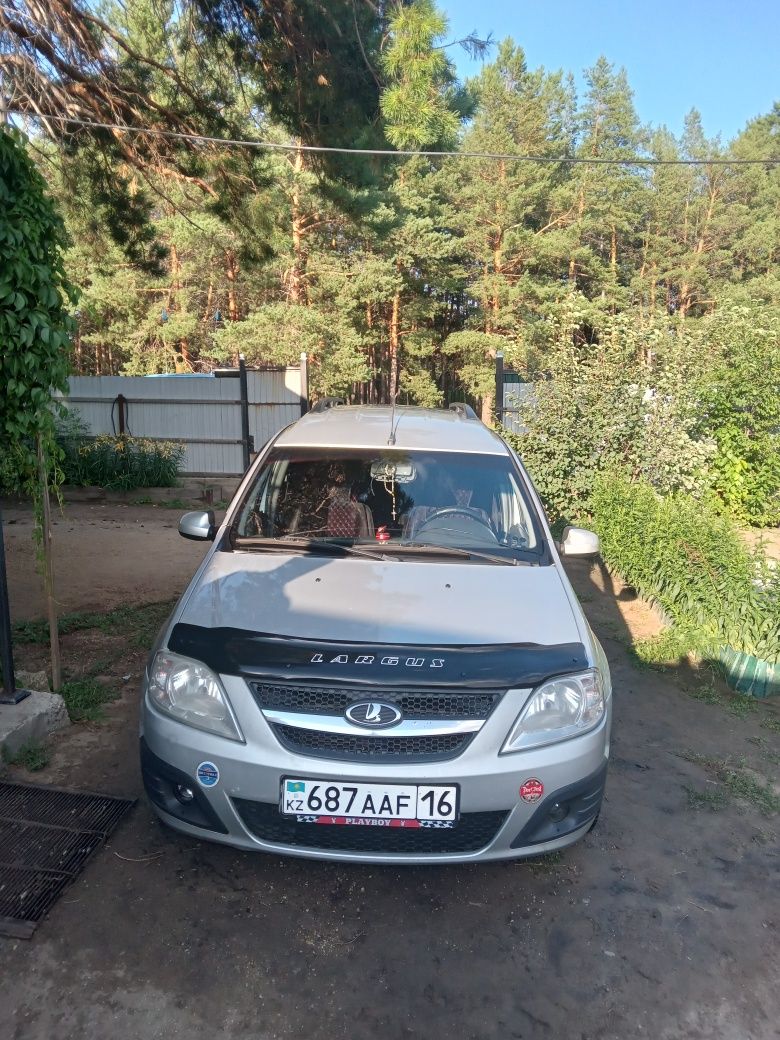 Продам Ладу Ларгус .