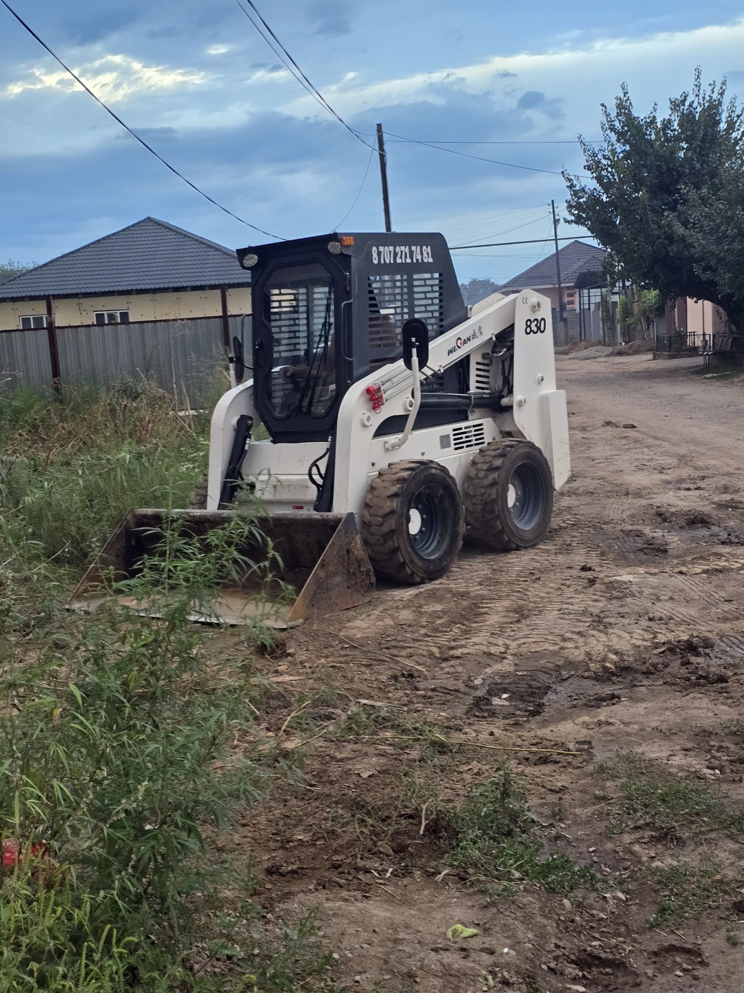 Услуги минипогрузчика, бобкат, мультик, мини погрузчик, bobcat bob cat