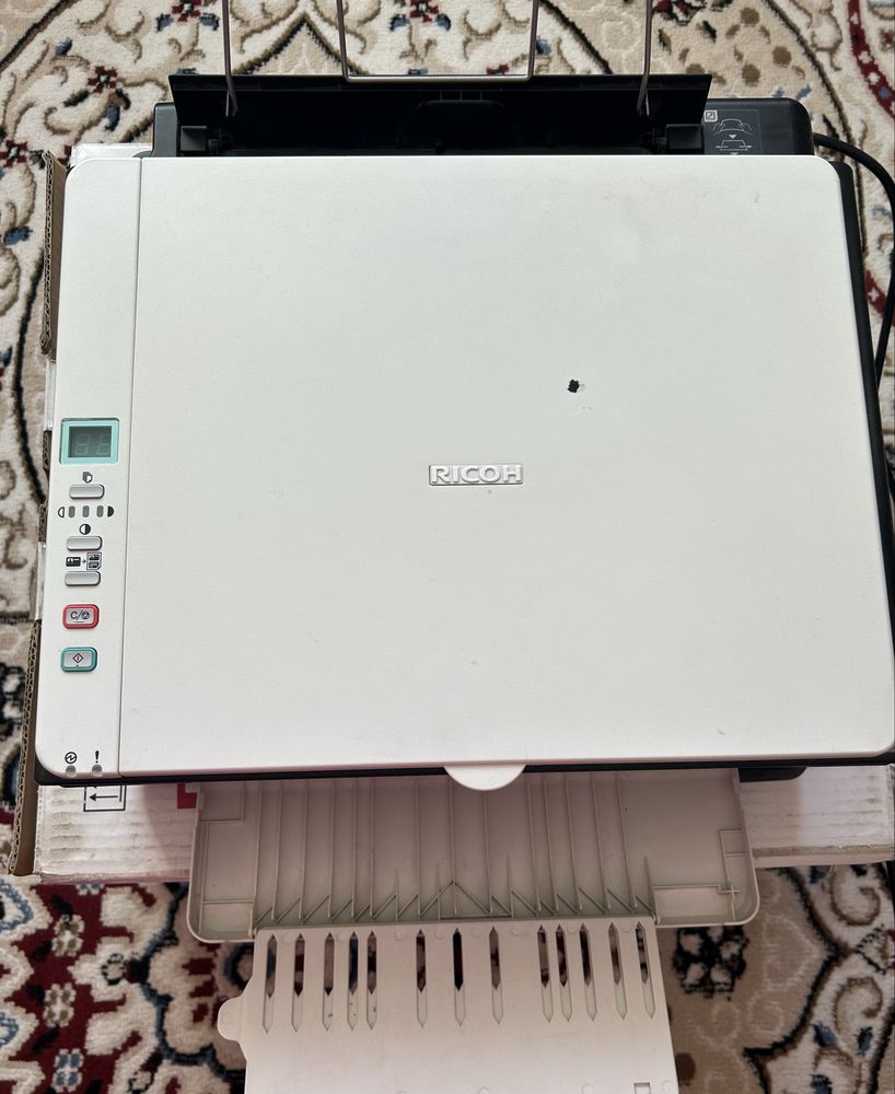 Многофункциональное устройство Ricoh