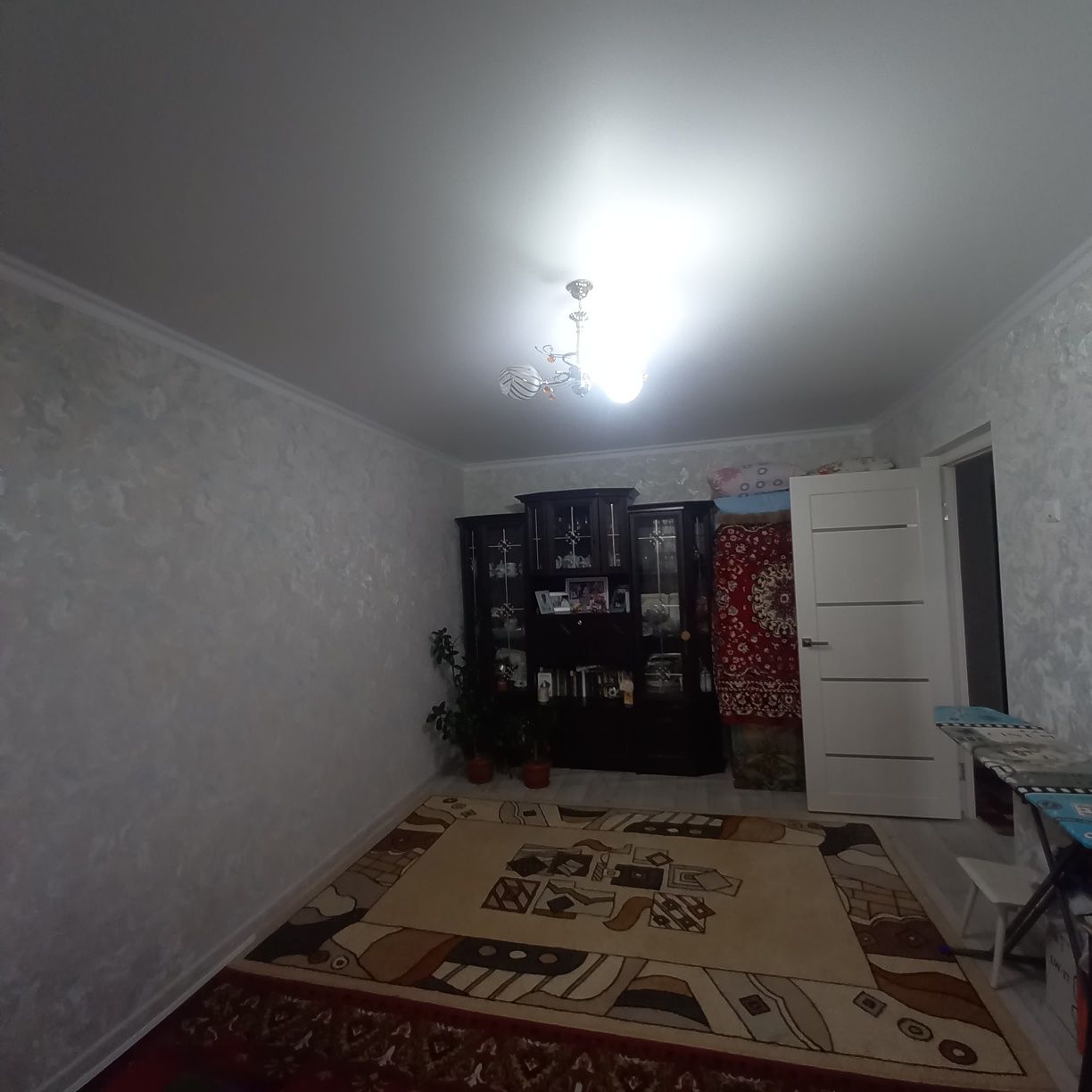 Продаю 1 ком квартиру в районе ГМЗ.