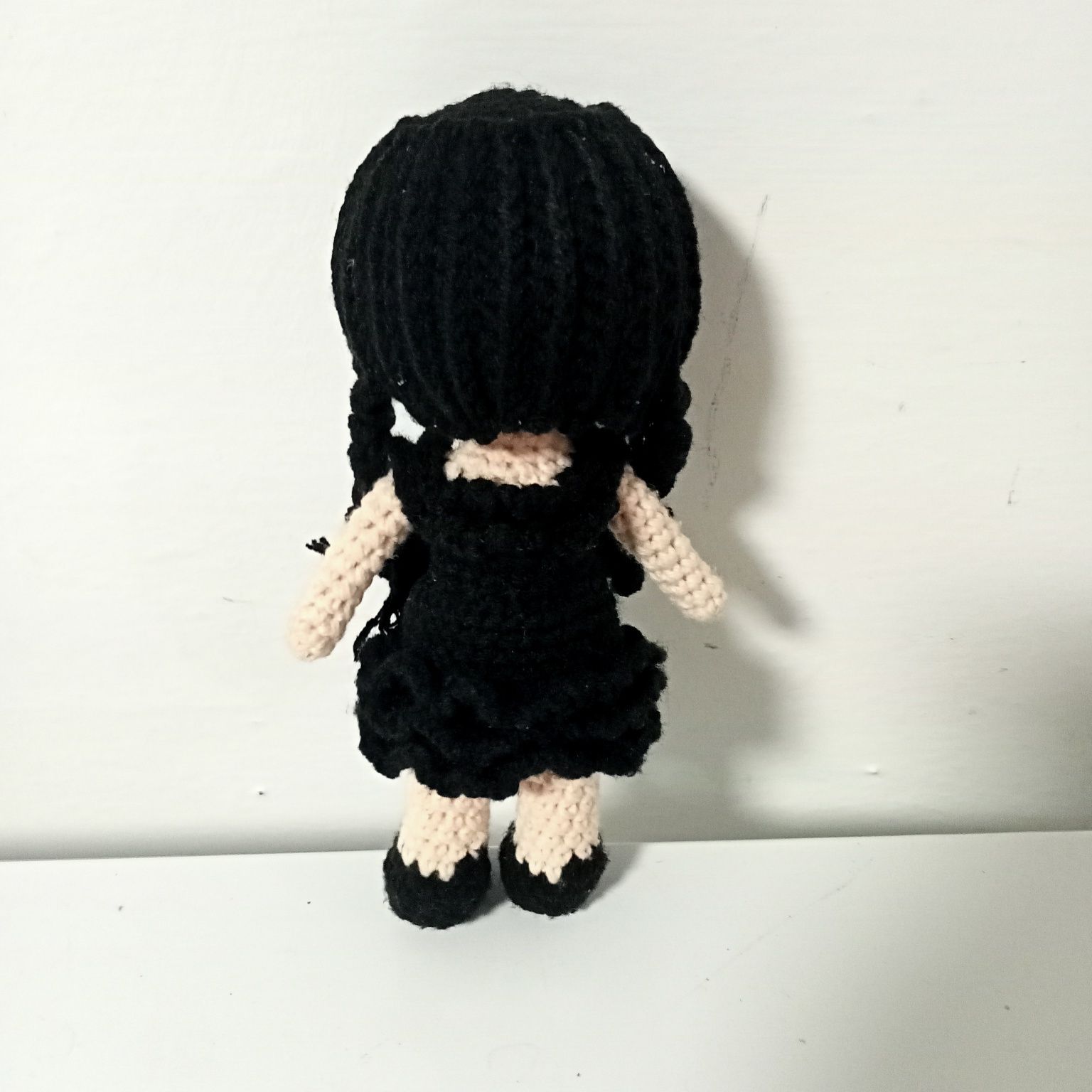 Вязанная кукла Wednesday Adams