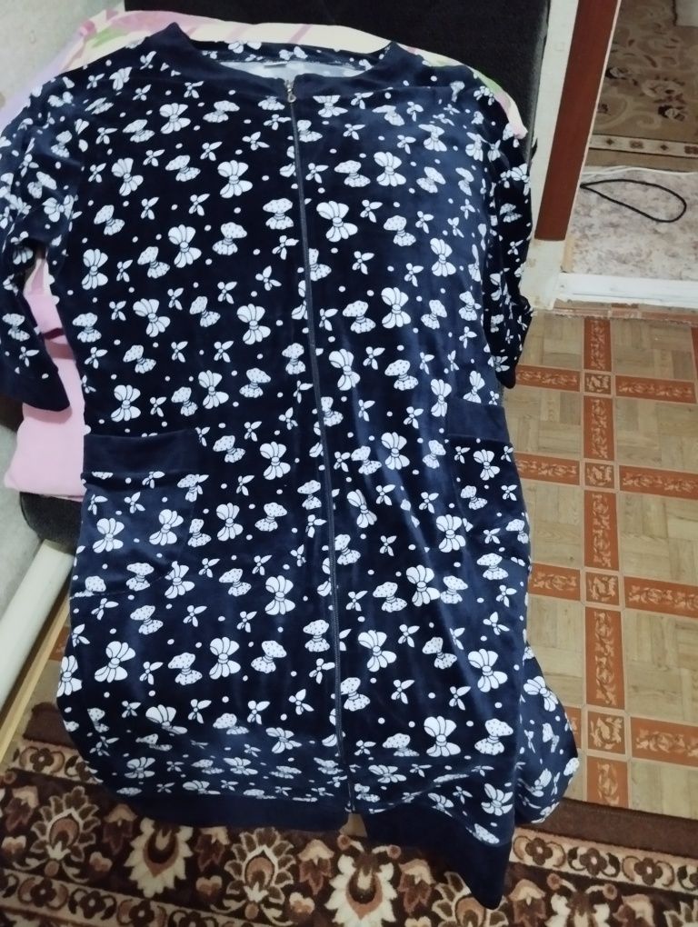 Продам халаты,платья  большие размеры