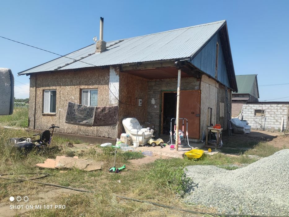 Продам дом в садоводстве Клён, трехкомнатный