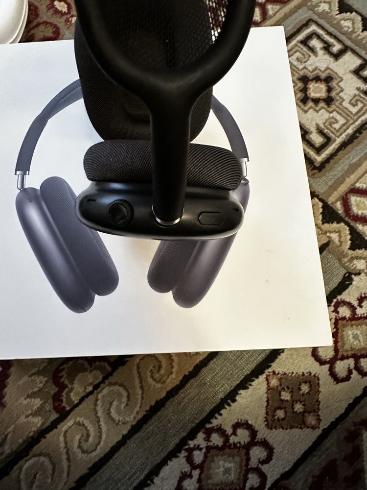 Продам airpods max