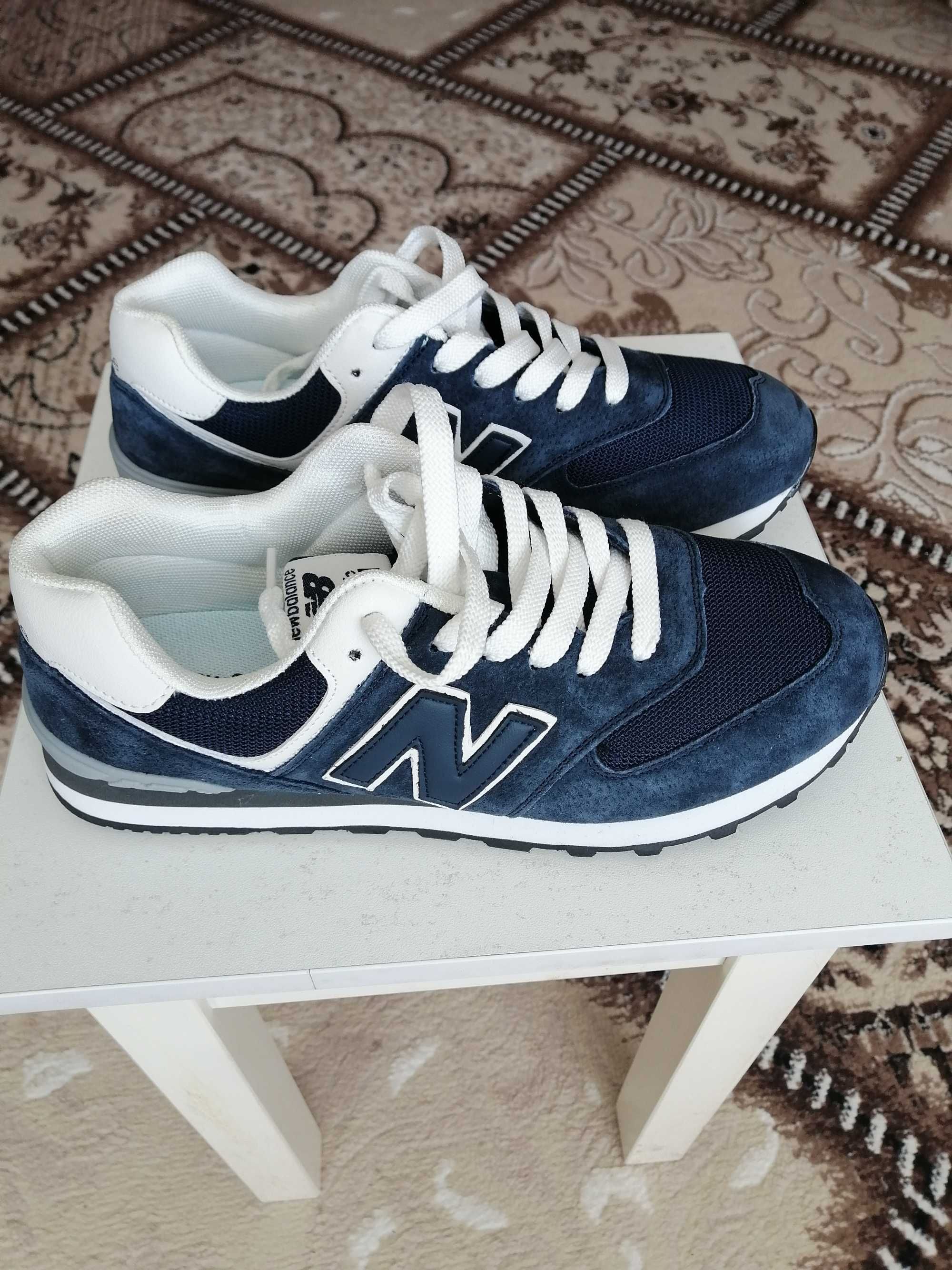 Кроссовки New Balance.