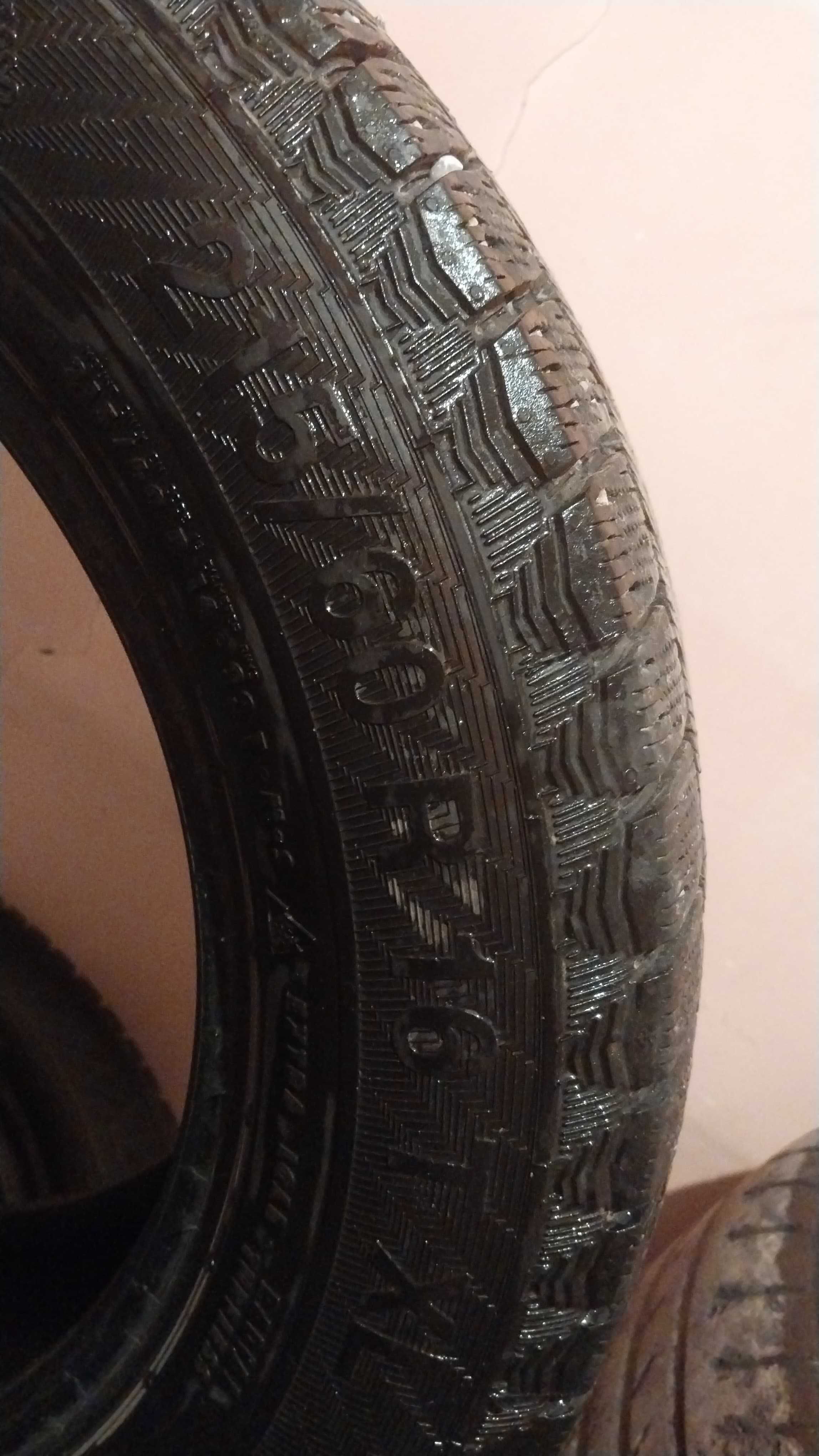 Зимний автошины 215/60/16