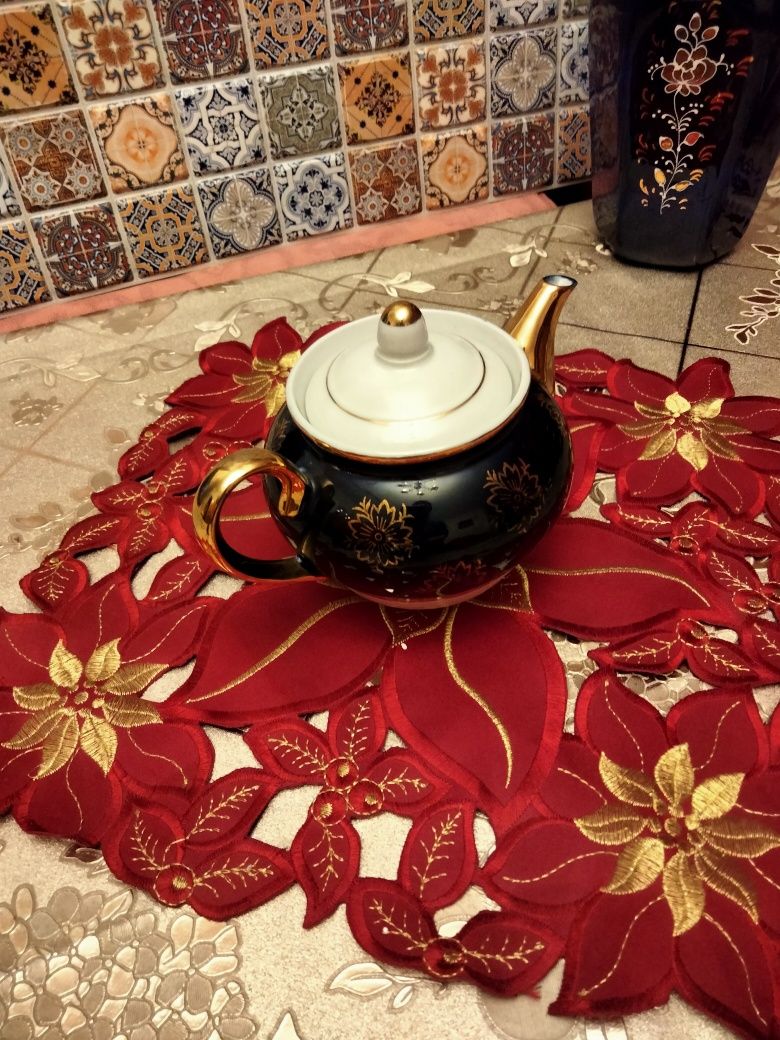 Чайник фарфоровый, советский. Соответствие цены и качества