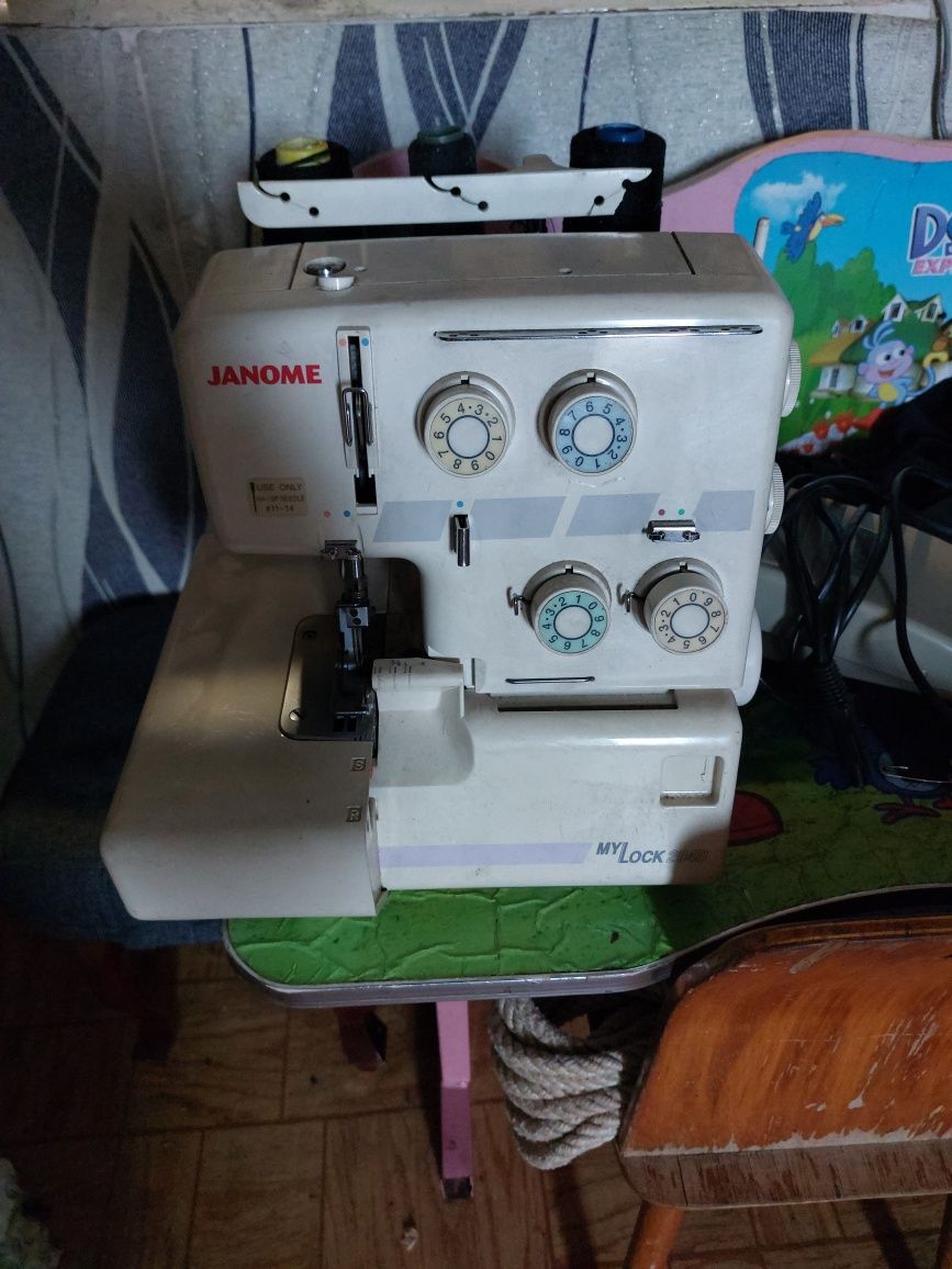 Оверлок Janome mylock 204D