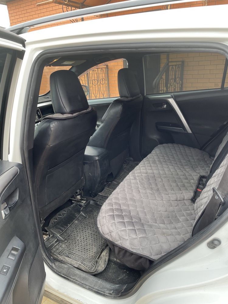 Продается RAV4 2018