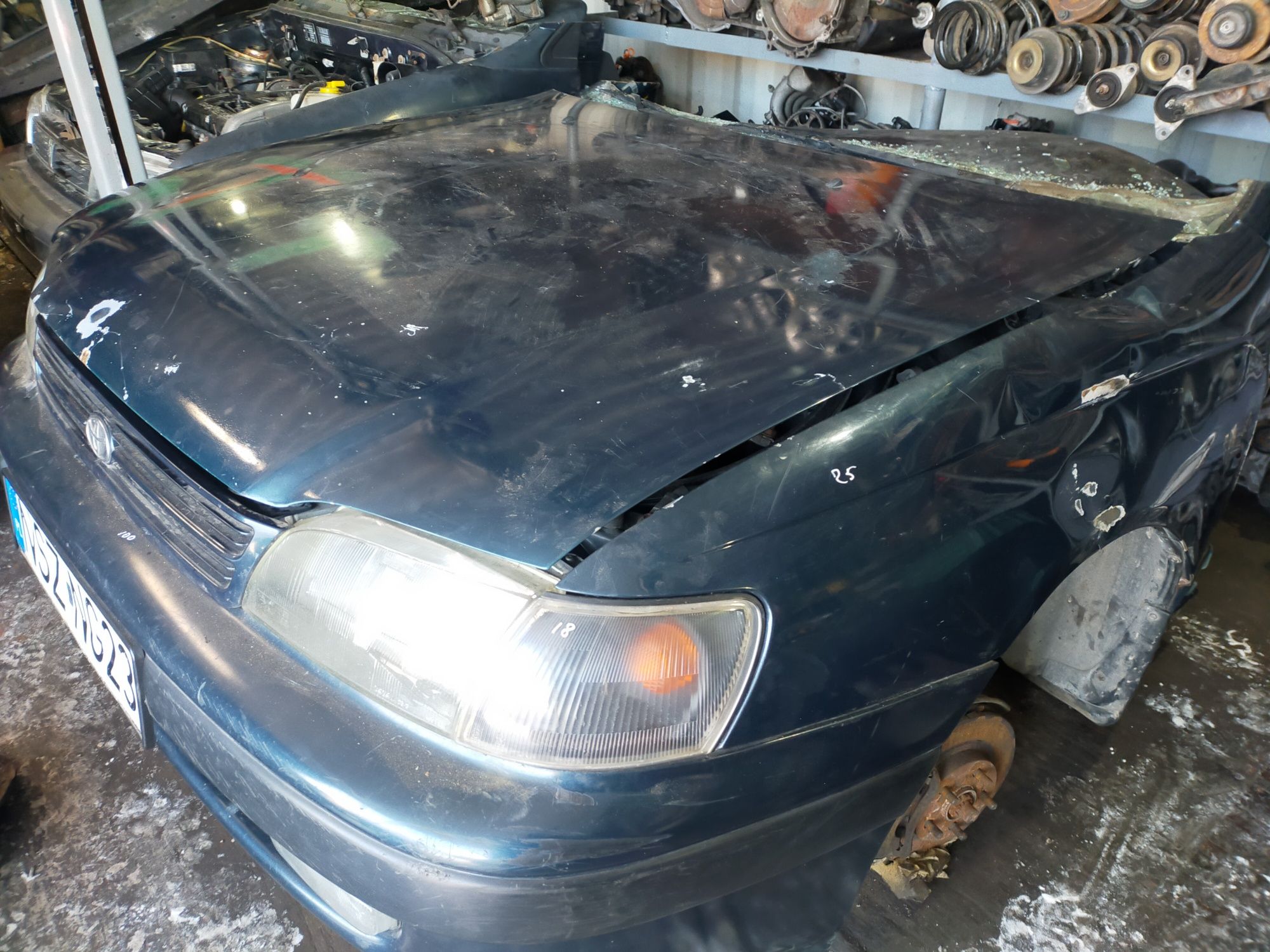 Toyota Carina E по запчастям
