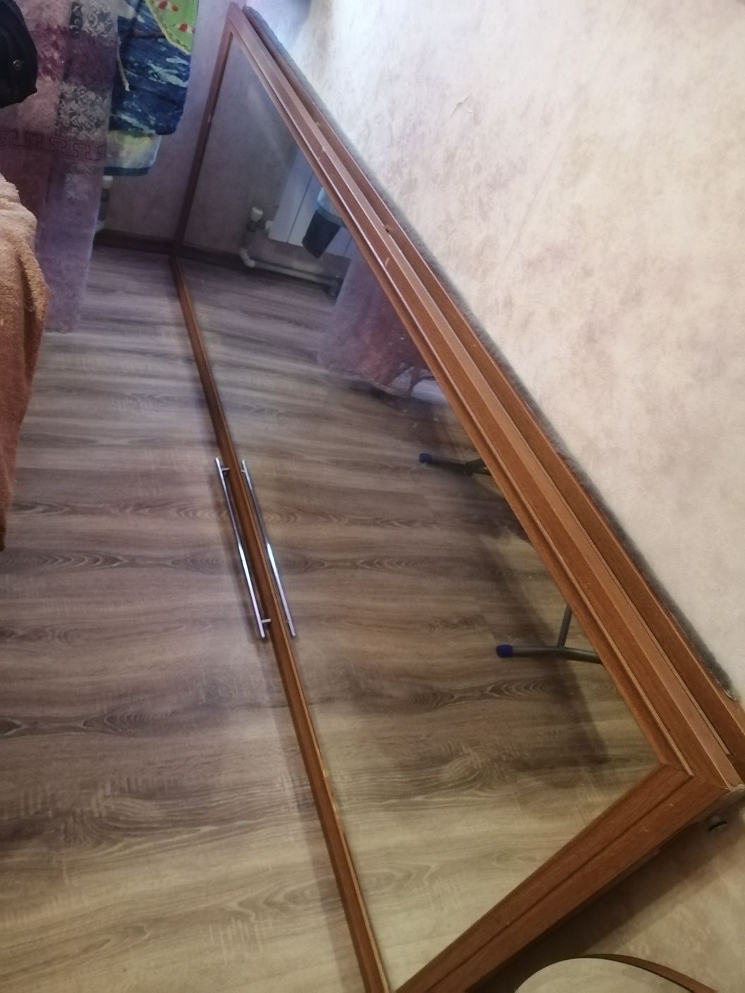 Продам зеркала от шкафа купе