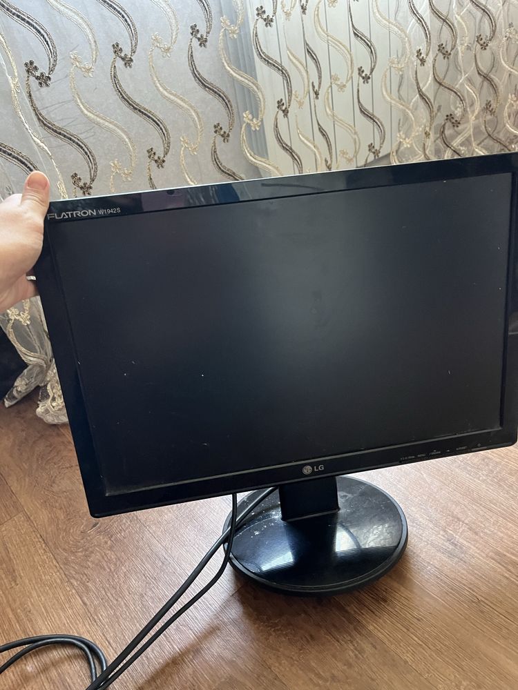 Продам монитор LG