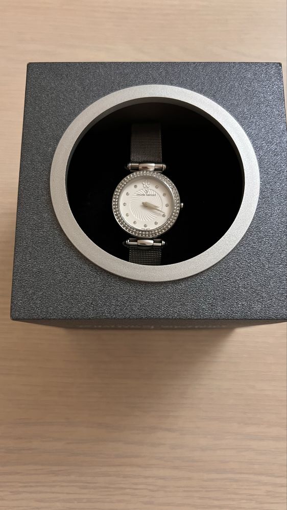 Часы женские Claude Bernard