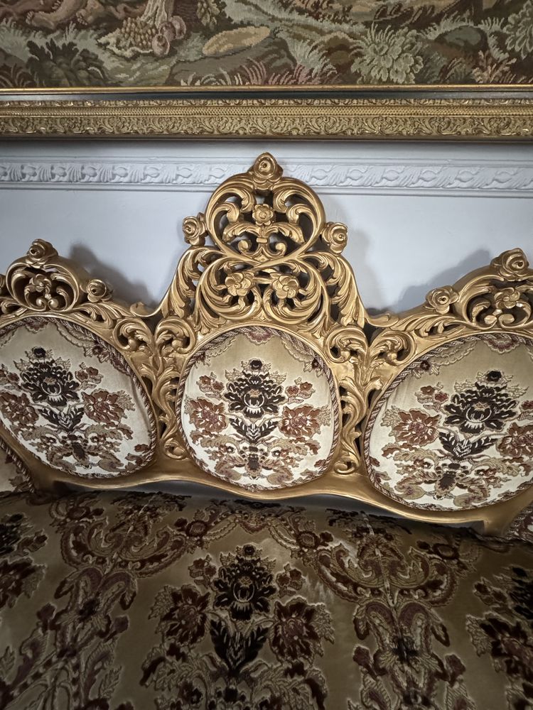 Продам мягкую мебель производства Италия, чистое дерево