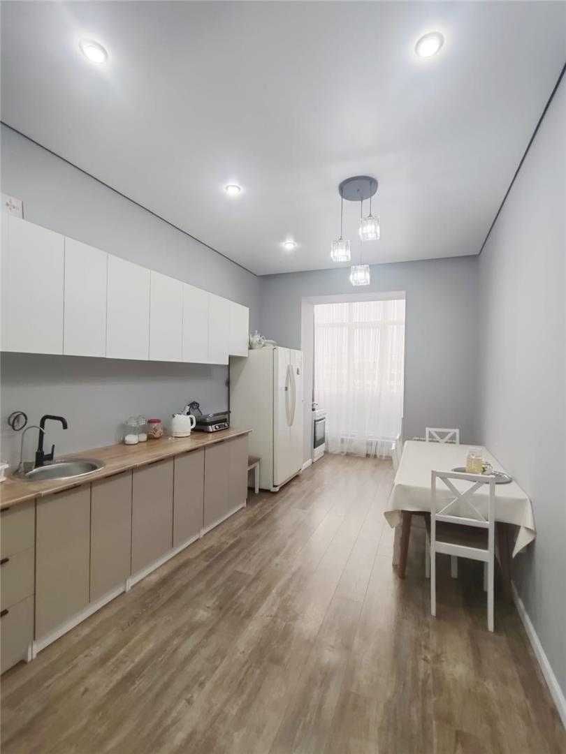 *Продам 3 комн. квартиру ЖК "Томирис"  .Помощь в ипотеке Торг