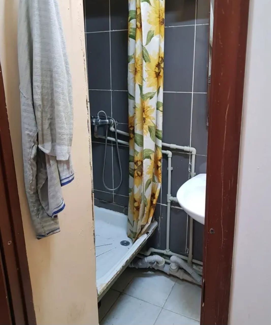 Квартира в цокольном этаже ПОДВАЛ