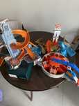 Продаю Hot Wheels гоночные трассы и машинки