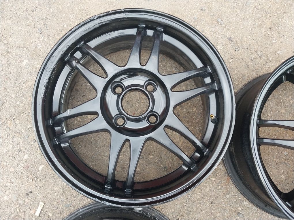 Диски R15 на Гольф, Пассат.