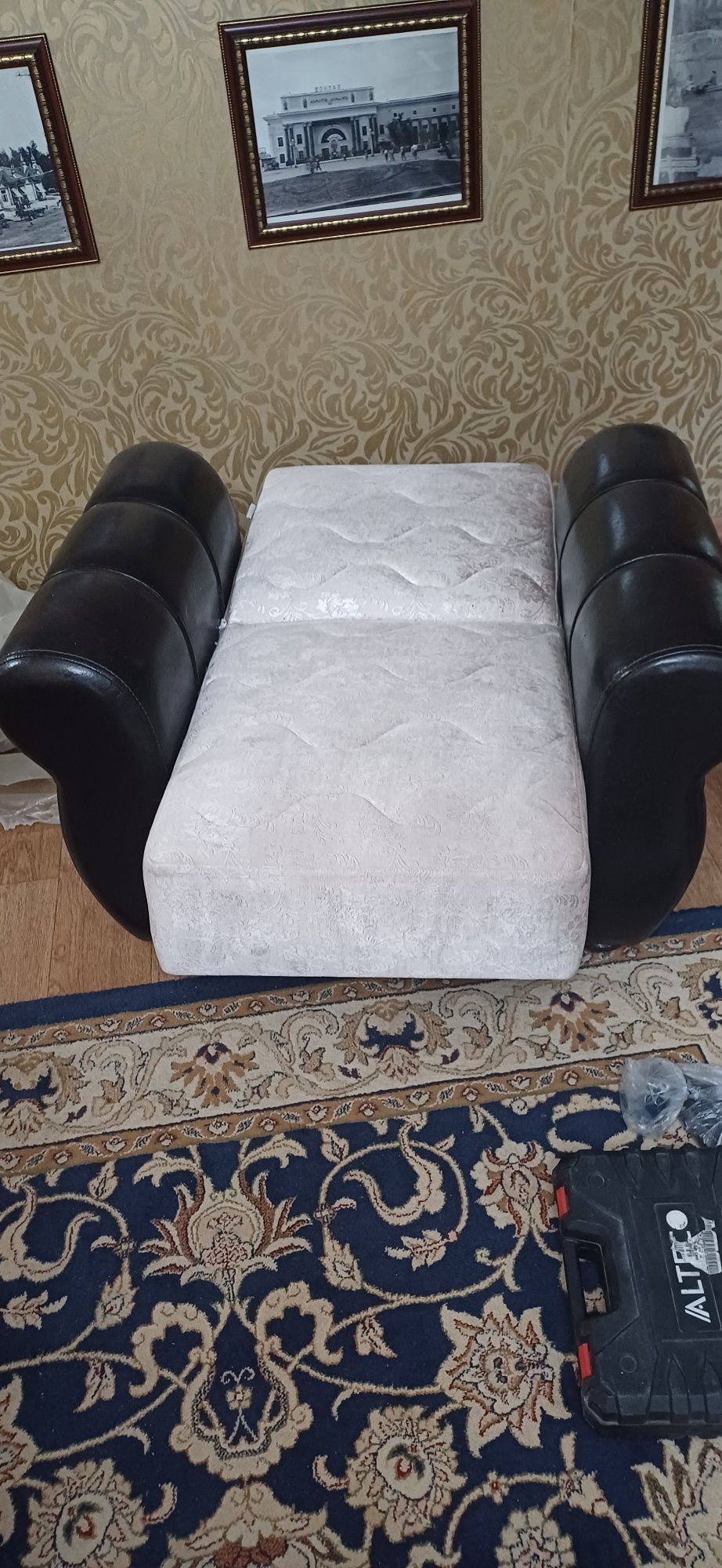 турецкие Embood    Диван и две кресла