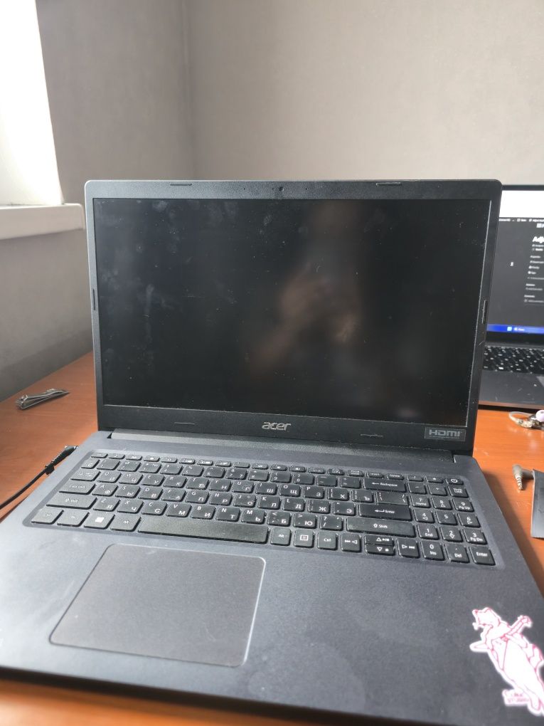 Продам ноутбук Acer в хорошем состоянии