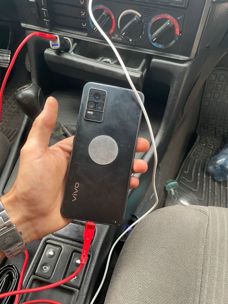 VIVO V21 (v21e).