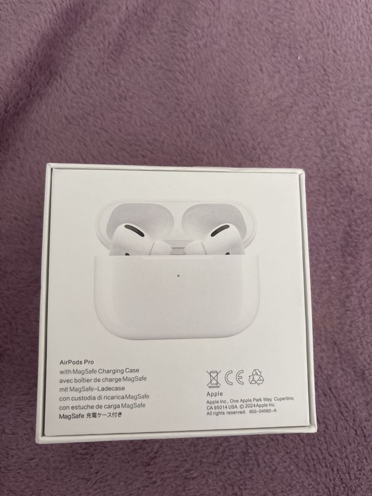 Airpods pro в хорошем состояниии