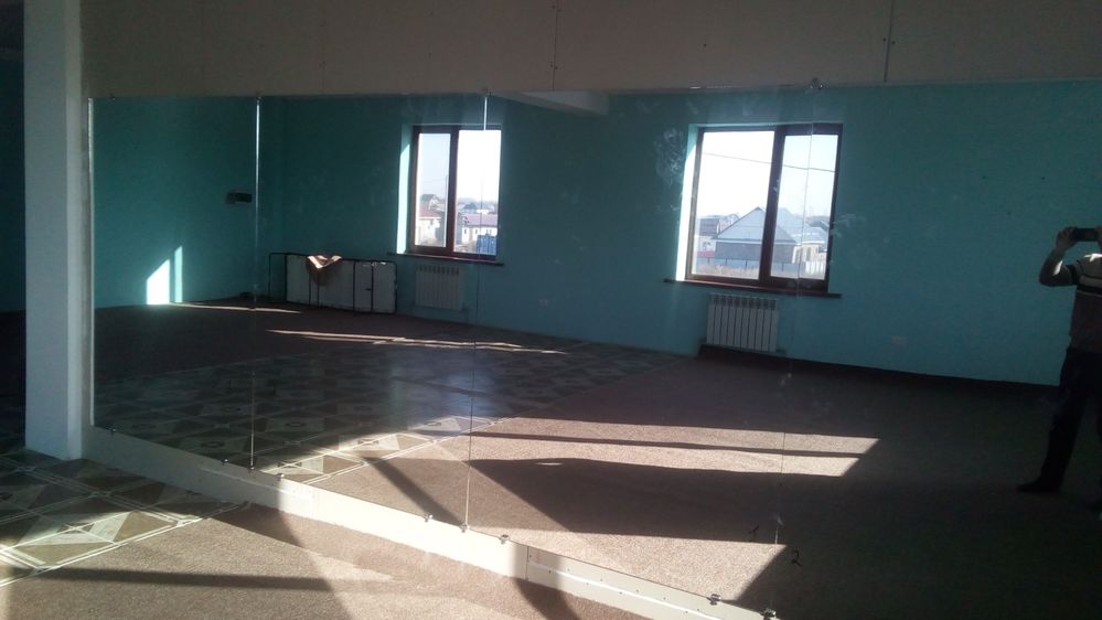 Установка стекла зеркало стеклопакетов