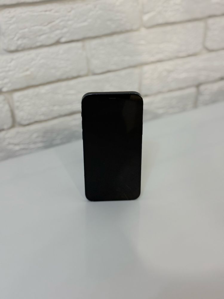 Iphone 12 , 80процент