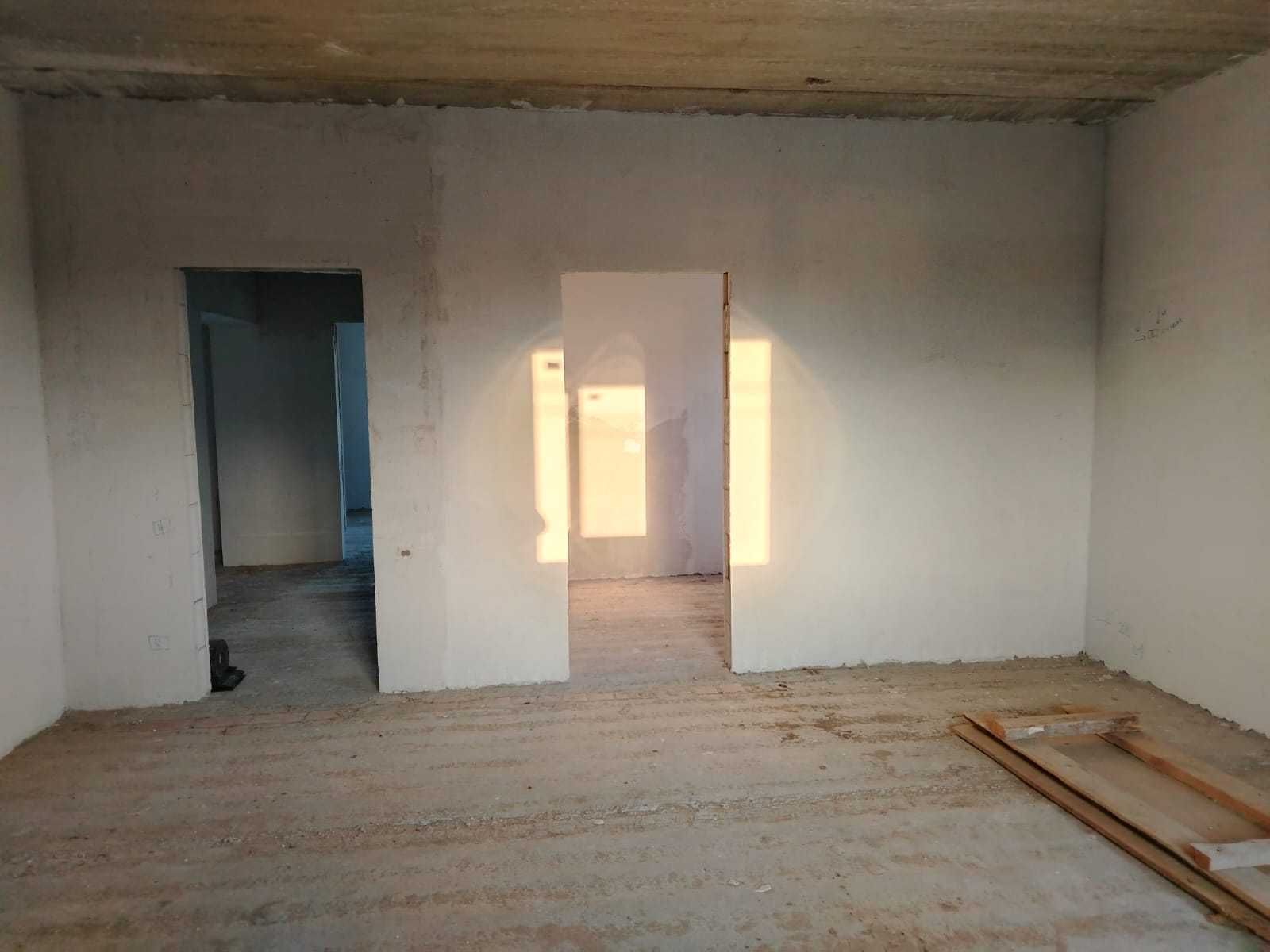 Продам коттедж 3 уровня в п. Мичурина