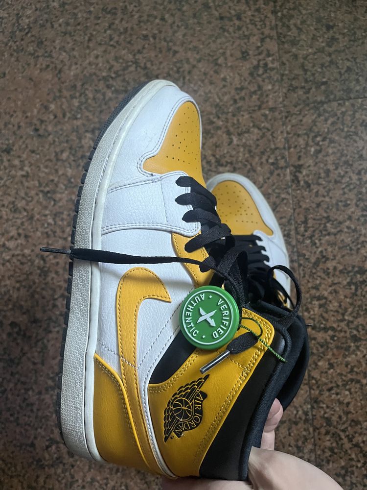 nike jordan 1 mid