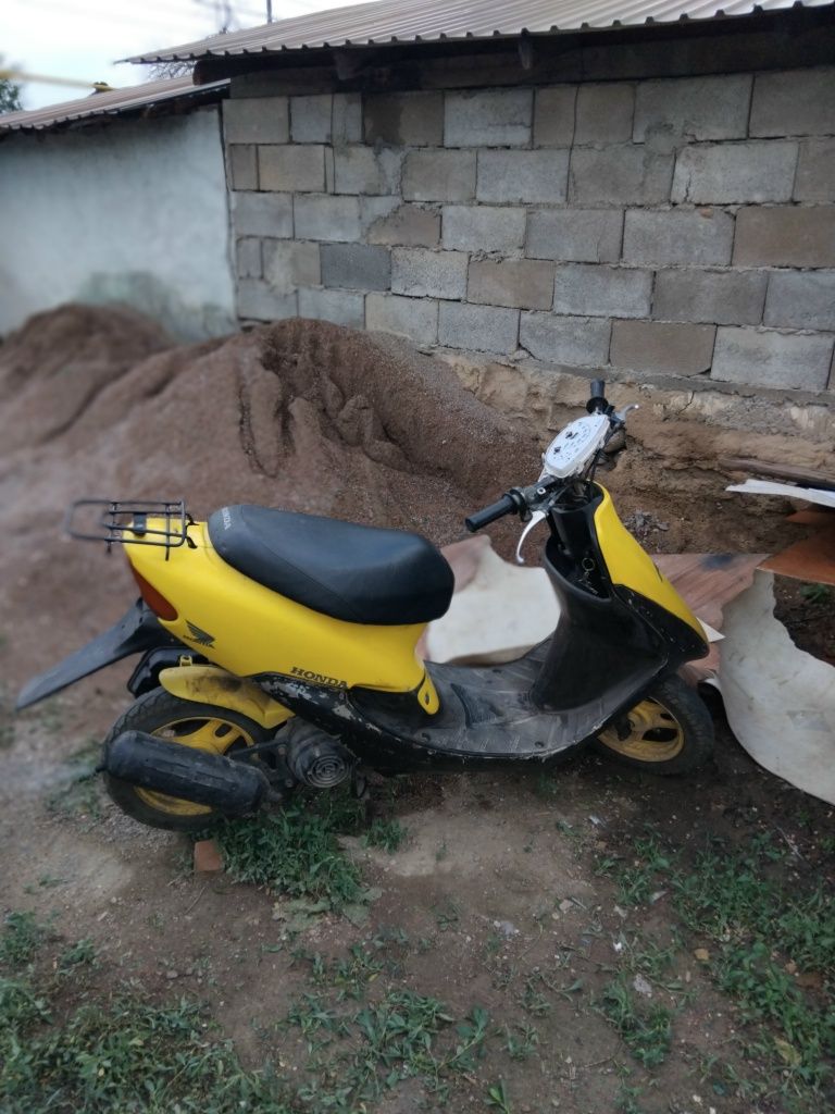 Honda dio af 34.