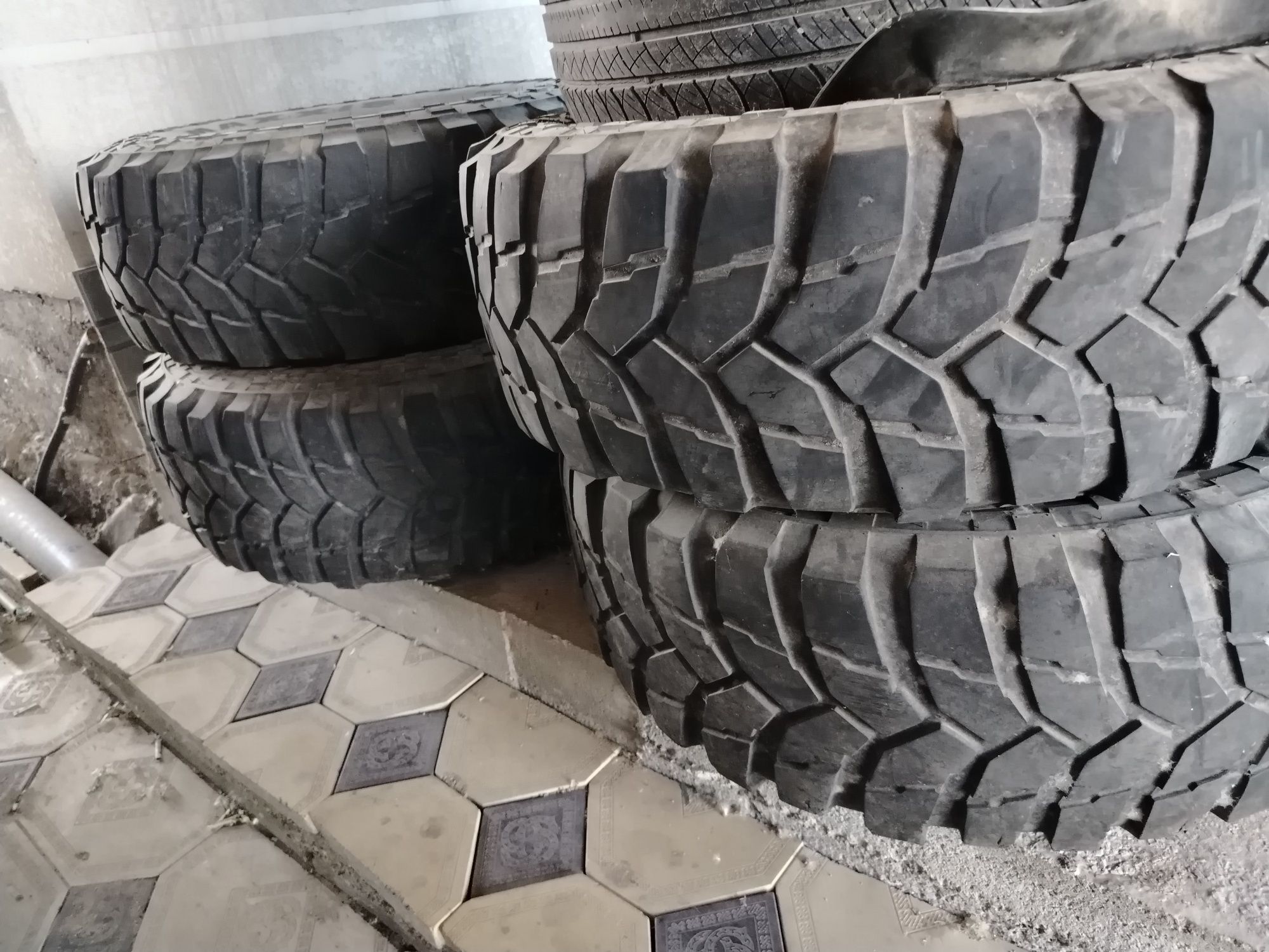 Шины б/у  r16 315/75