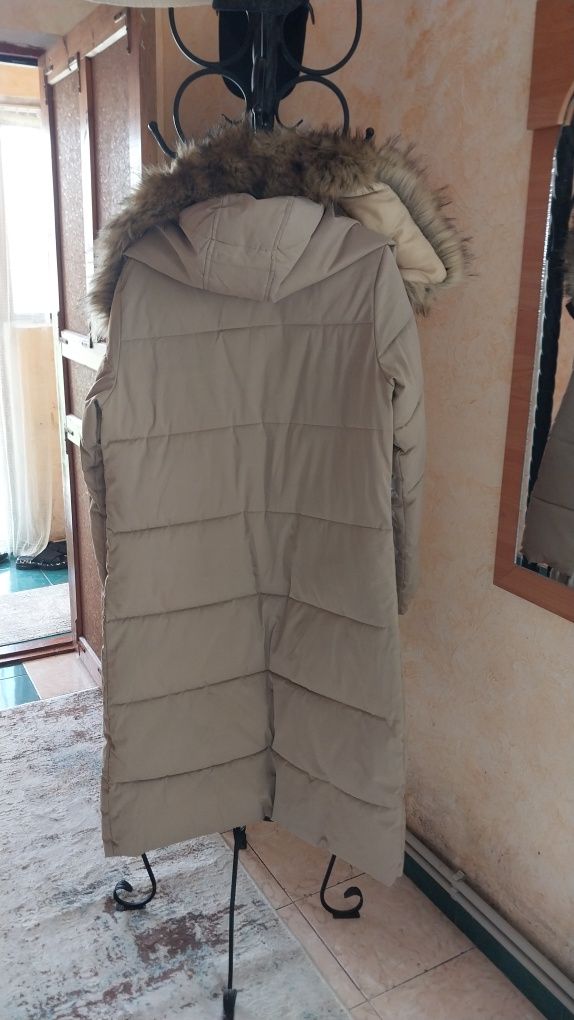 Продается куртка. 10000 тг